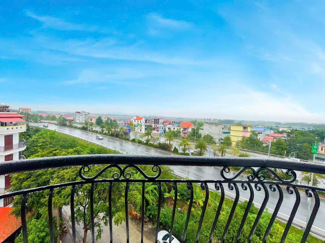 Chemi Noi Bai Airport Hotel & Travel Hanoi Exterior photo